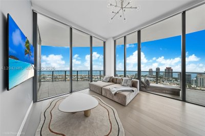 Comprar apartamento no Five Park Miami Beach 4401