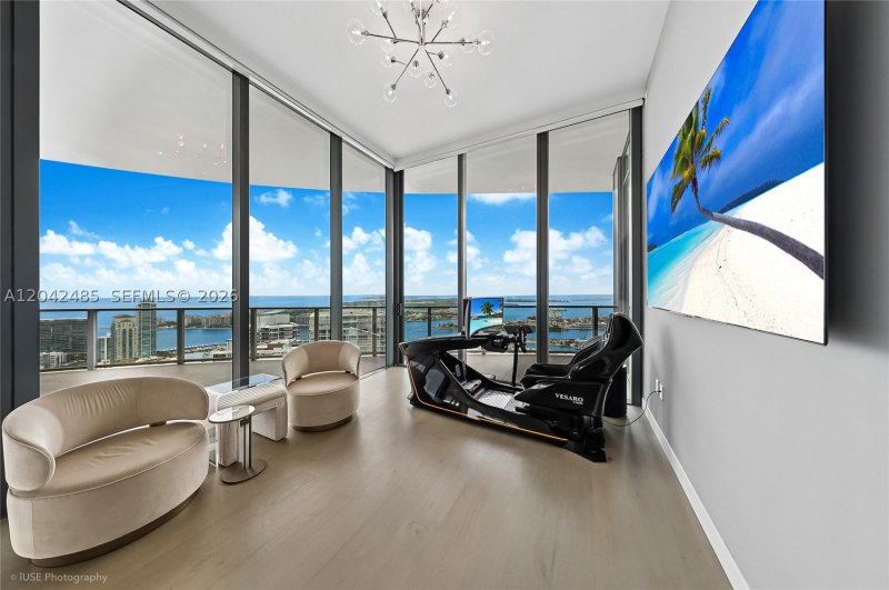 Comprar apartamento no Five Park Miami Beach 4401