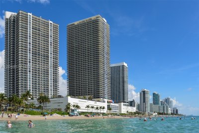 Aluguel de apartamento no Beach Club Three 2203