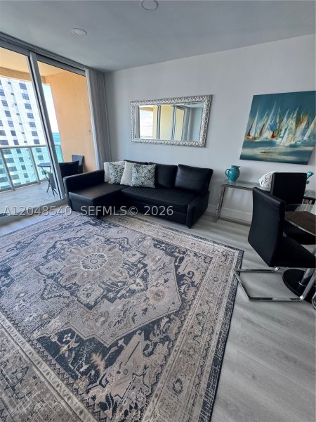 Alquiler de apartamento en The Wave Condo PH05