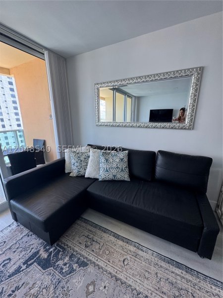Alquiler de apartamento en The Wave Condo PH05