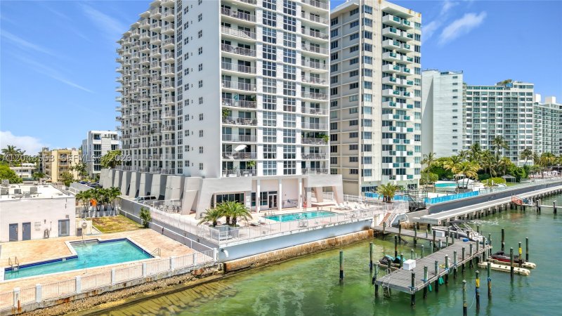 Condo for sale at Bayview Terrace 208