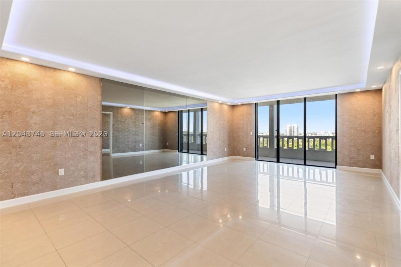 Apartment for rent at Balmoral Condo 11-O