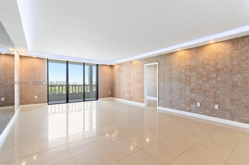 Apartment for rent at Balmoral Condo 11-O