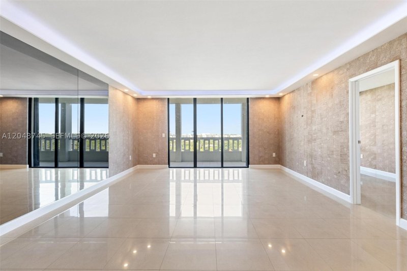 Apartment for rent at Balmoral Condo 11-O