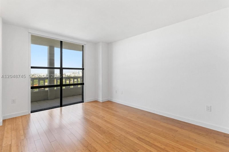 Apartment for rent at Balmoral Condo 11-O