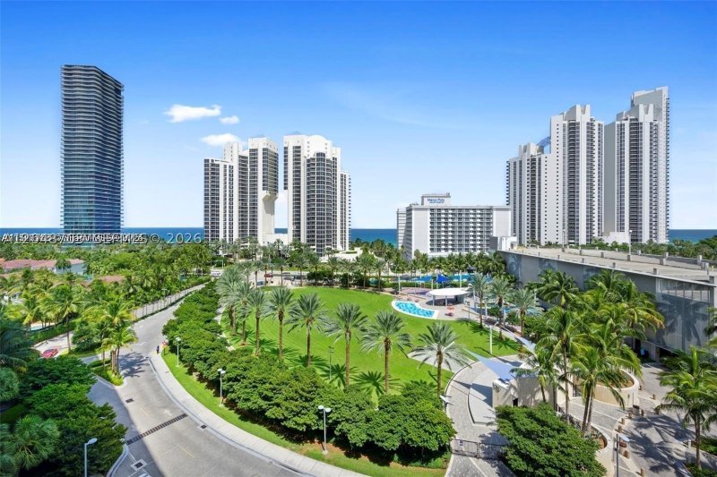 Condo for sale at Ocean Reserve 517