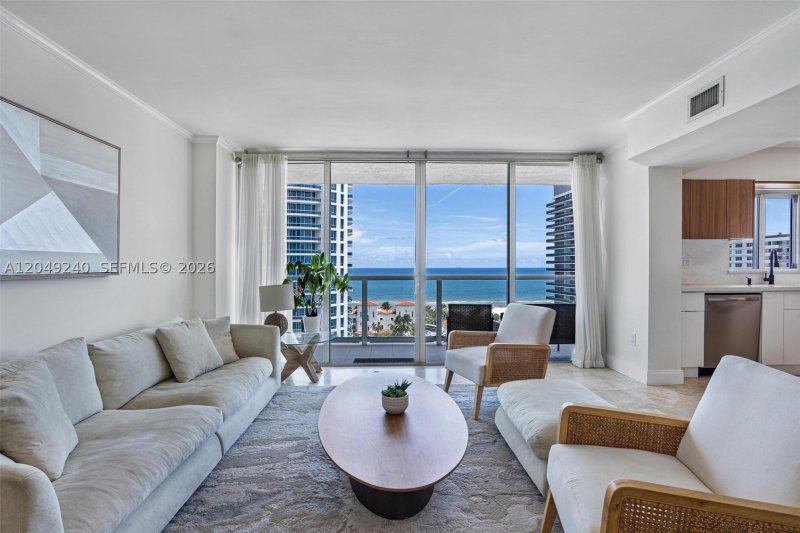 Apartment for rent at Grandview 1406