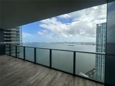 Comprar apartamento no Paraiso Bay Miami 4205