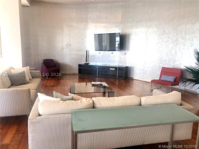 Aluguel de apartamento no Harbour House 230