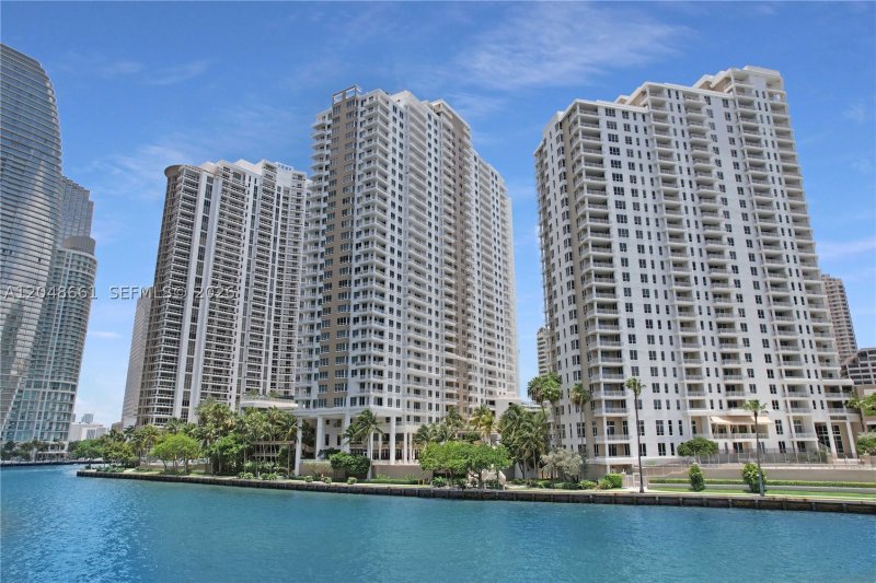 Apartment for rent at Courts Brickell Key 2210