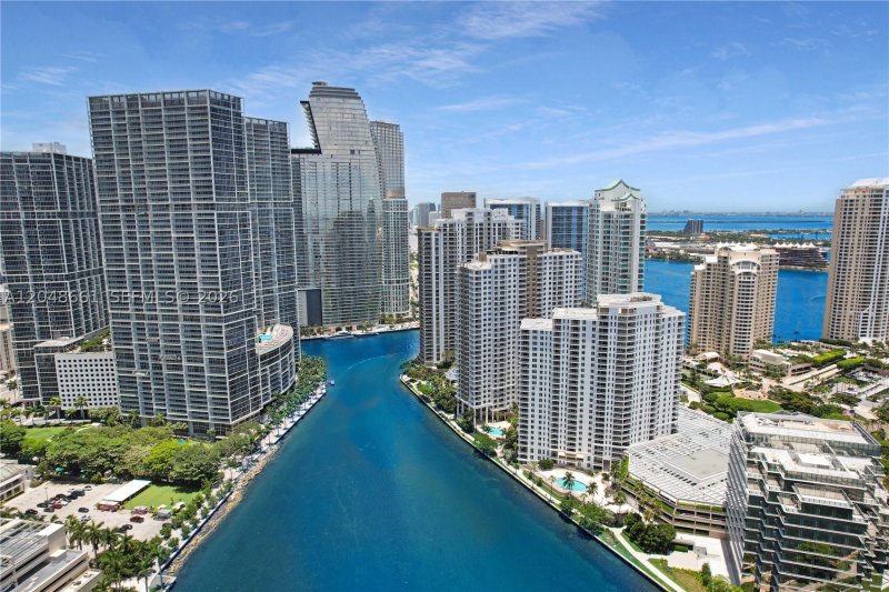 Apartment for rent at Courts Brickell Key 2210