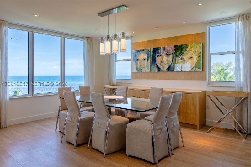 Condo for sale at Island House 501