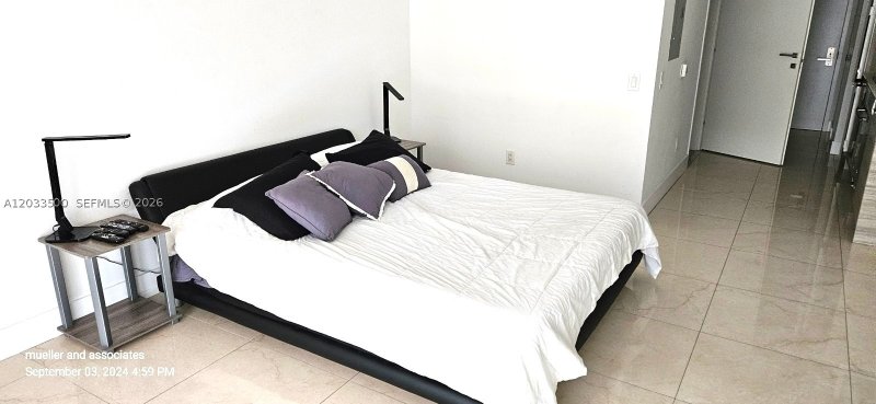 Apartment for rent at Brickell House Condo 2112