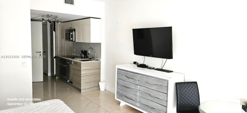 Apartment for rent at Brickell House Condo 2112
