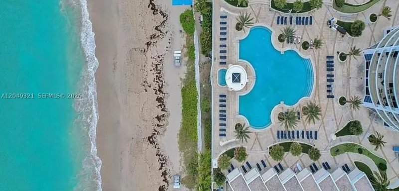 Condo for sale at Ocean Palms 1406