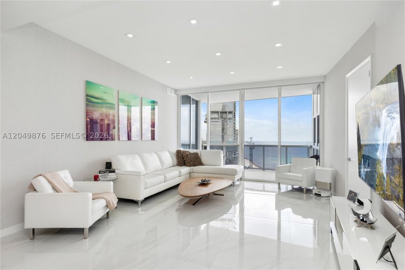Comprar apartamento no Trump Royale 3504