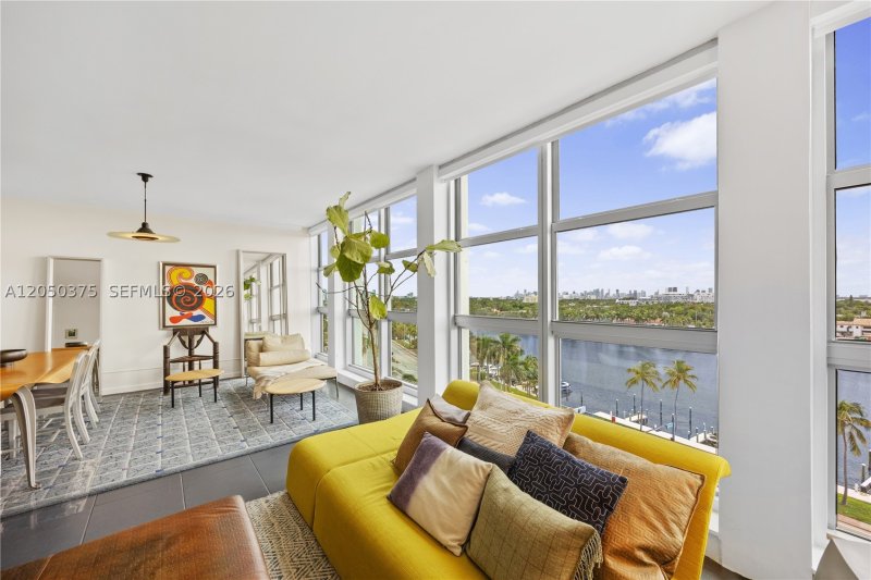 Apartment for rent at Crystal House 9K