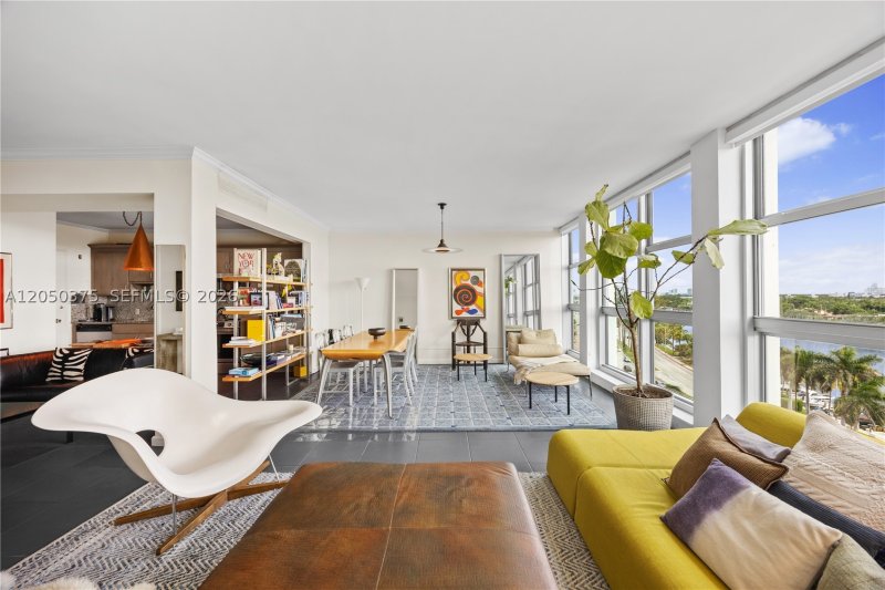 Apartment for rent at Crystal House 9K