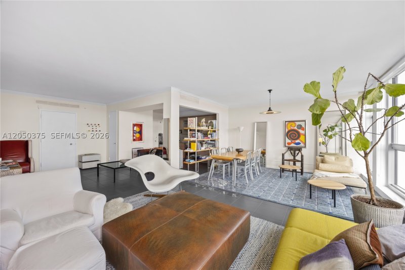 Apartment for rent at Crystal House 9K