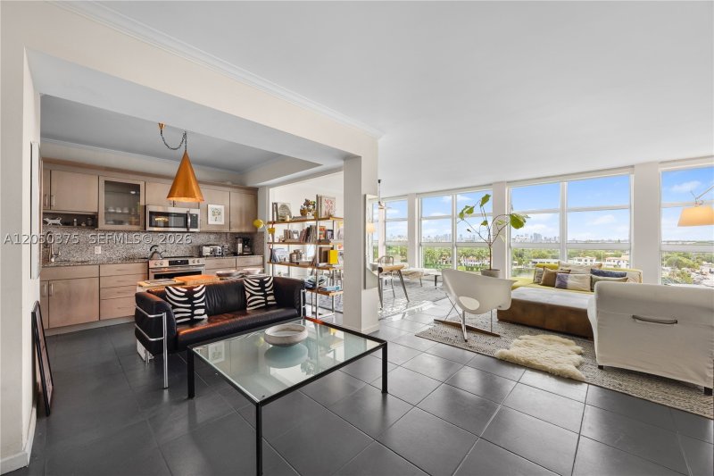 Apartment for rent at Crystal House 9K