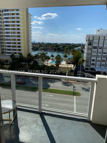 Condo for sale at Pavilion 722