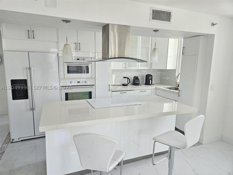 Condo for sale at Isola Brickell Key 602
