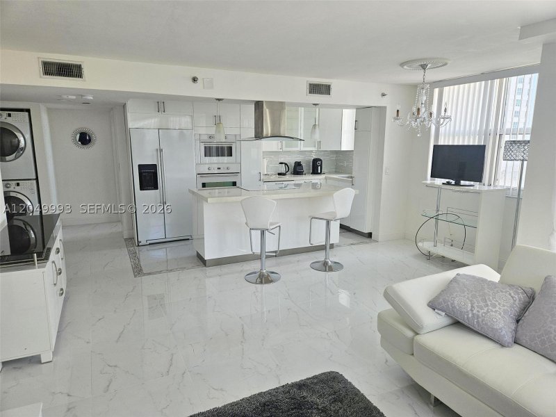 Condo for sale at Isola Brickell Key 602
