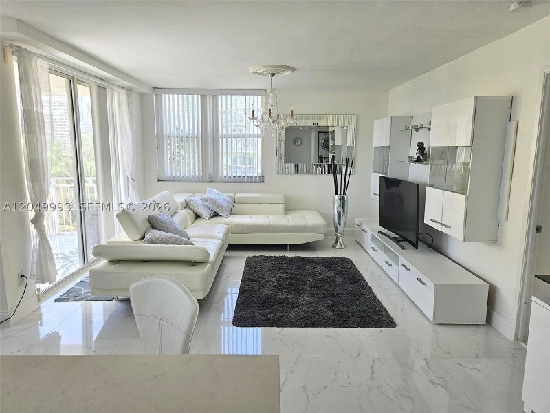 Condo for sale at Isola Brickell Key 602