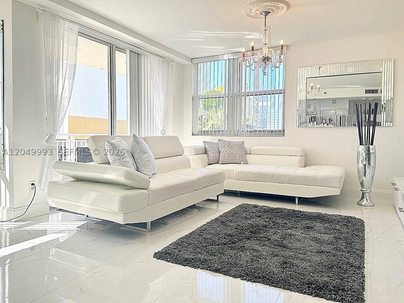 Condo for sale at Isola Brickell Key 602