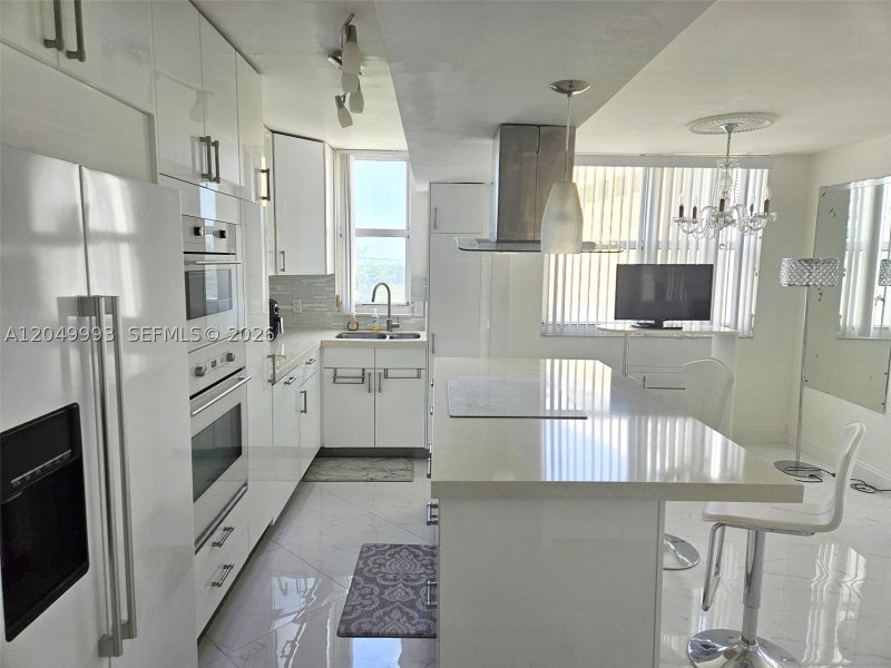 Condo for sale at Isola Brickell Key 602