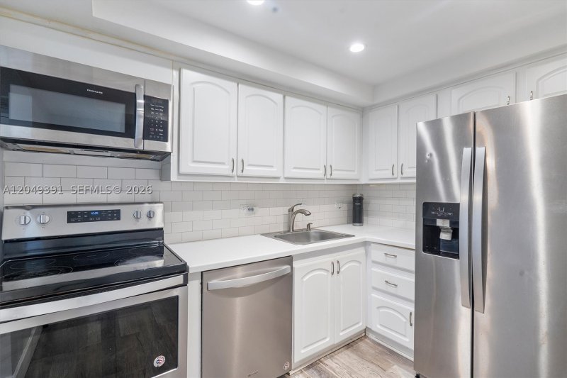 Condo for sale at Waterview 2044