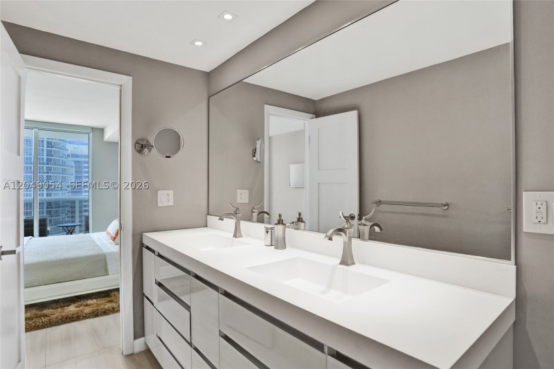 Comprar apartamento en Harbour House 1116