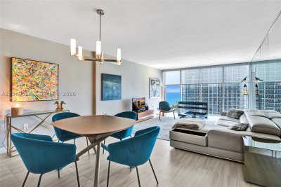 Harbour House Apt #1116