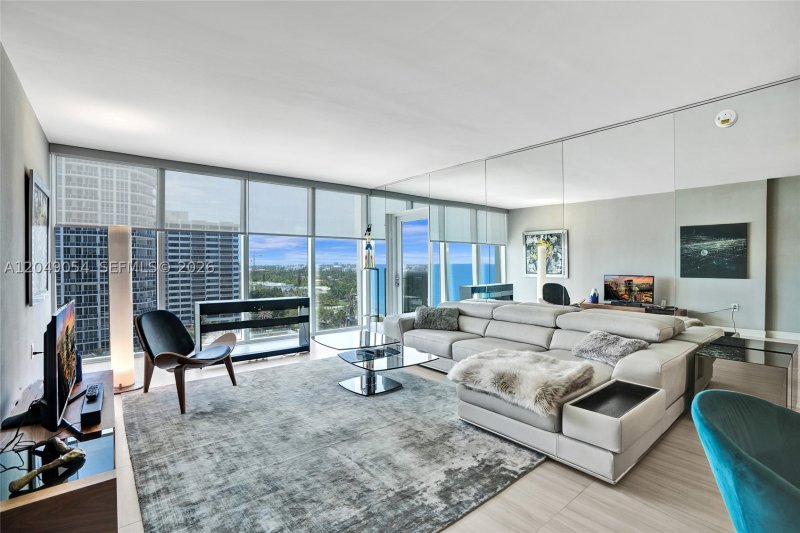 Comprar apartamento en Harbour House 1116
