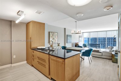 Comprar apartamento en Harbour House 1116