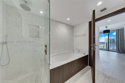 Aluguel de apartamento no Brickell Flatiron 2110