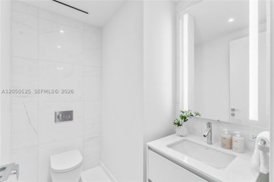 Comprar apartamento no Aston Martin Residences 4309