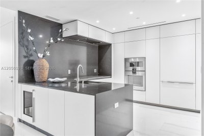 Comprar apartamento no Aston Martin Residences 4309