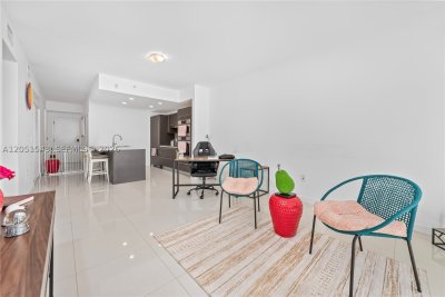 Comprar apartamento no Midtown Doral 422