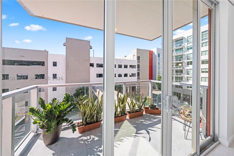 Condo for sale at Midtown Doral 422