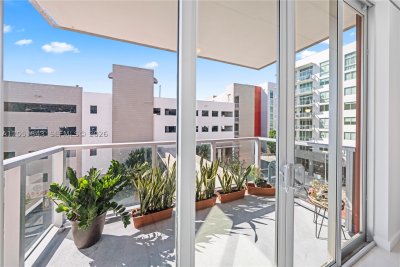 Comprar apartamento no Midtown Doral 422