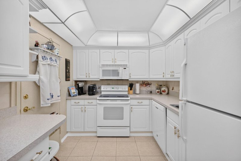 Condo for sale at East Point Towers 1017