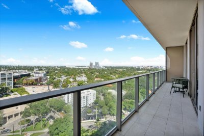Alquiler de apartamento en MR. C Residences 1605