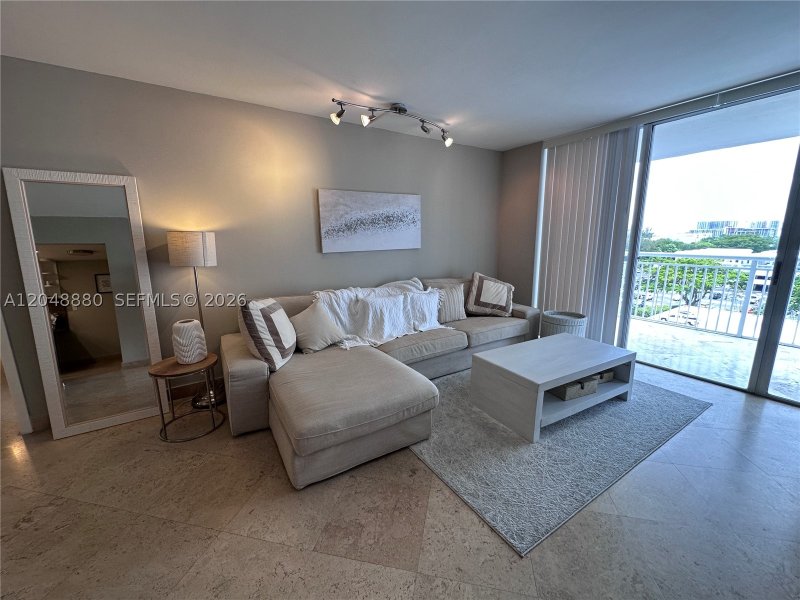 Apartment for rent at Del Prado South Tower 702