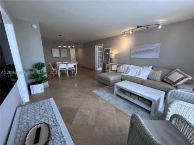 Aluguel de apartamento no Del Prado South Tower 702