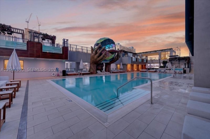 Condo for sale at E11EVEN Hotel & Residences 6003