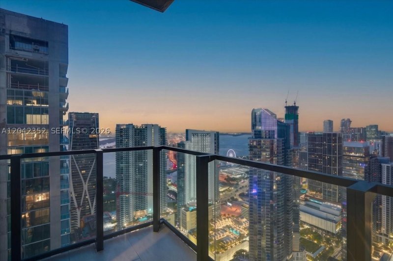 Condo for sale at E11EVEN Hotel & Residences 6003