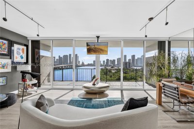 1000 Venetian Way Apt #810