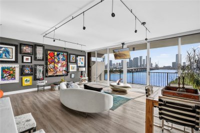 Comprar apartamento no 1000 Venetian Way 810
